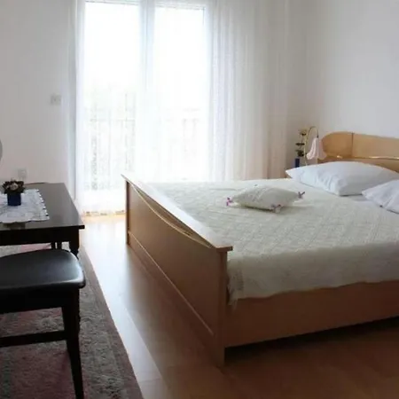 Apartment Marija By Interhome Supetar